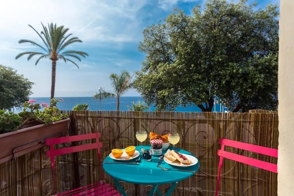 Etats Unis 892 - Spacious Flat On Sea Front Wac Nice Apartmán