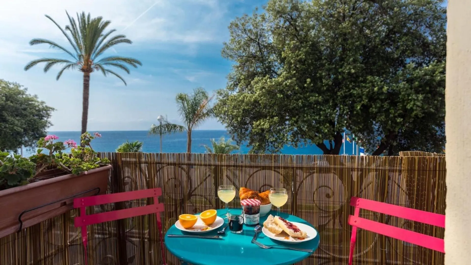 Etats Unis 892 - Spacious Flat On Sea Front Wac Nice